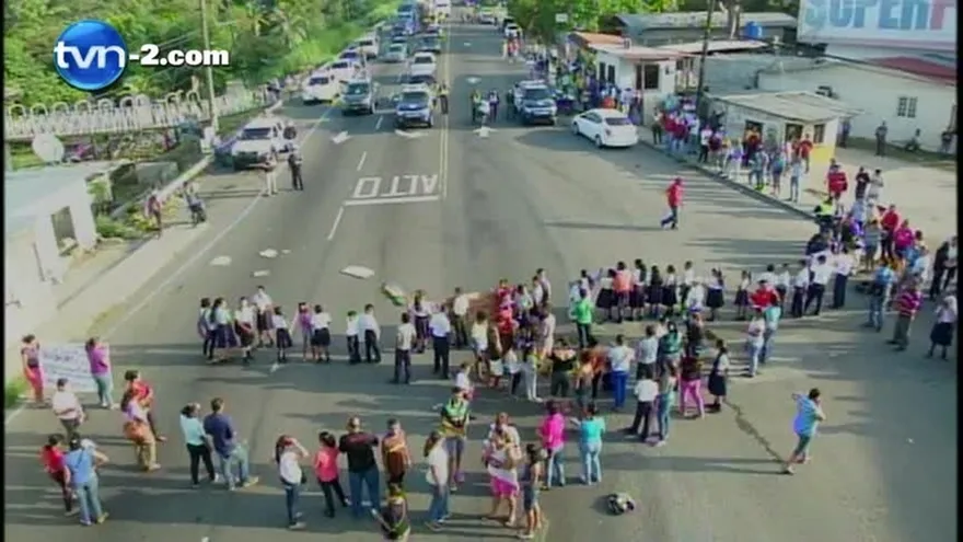 Protestan en Colón por ubicación de nuevo centro educativo