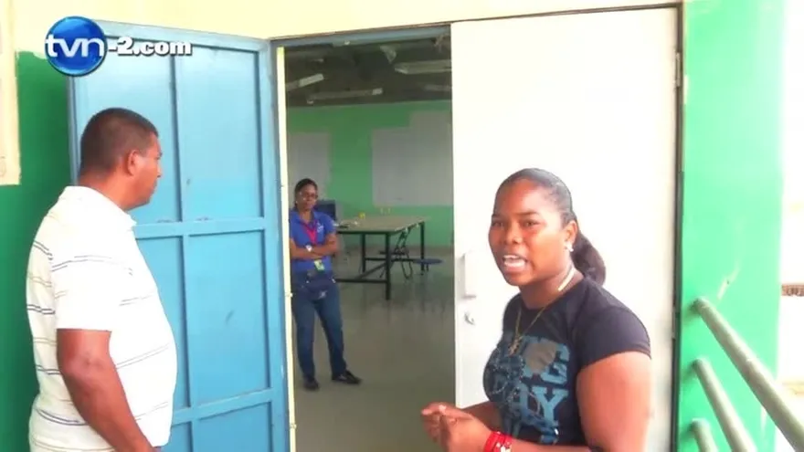 Escuela Francisco Miranda cerrada por contaminación