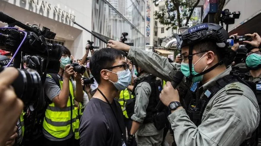 Fuerte dispositivo policial impide manifestaciones en Hong Kong