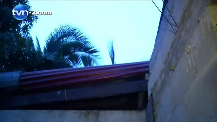 Lluvias con viento en Felipillo, en Panamá Este provoca voladuras de techos.