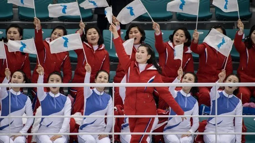 Las animadoras norcoreanas enloquecen a Pyeongchang