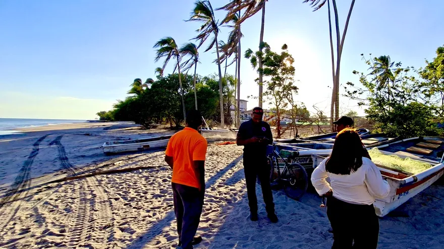 ¡Tragedia! Hallan muerto a joven de 20 años desaparecido tras fuerte resaca en Río Hato, Coclé