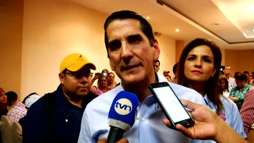 Rómulo Roux habla a copartidarios en Chiriquí