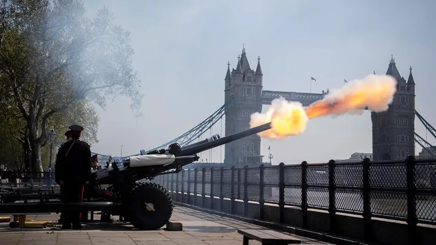 Foto archivo de una celebración por el cumpleaños de la reina