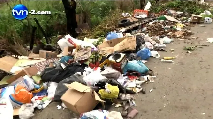 La basura los invade