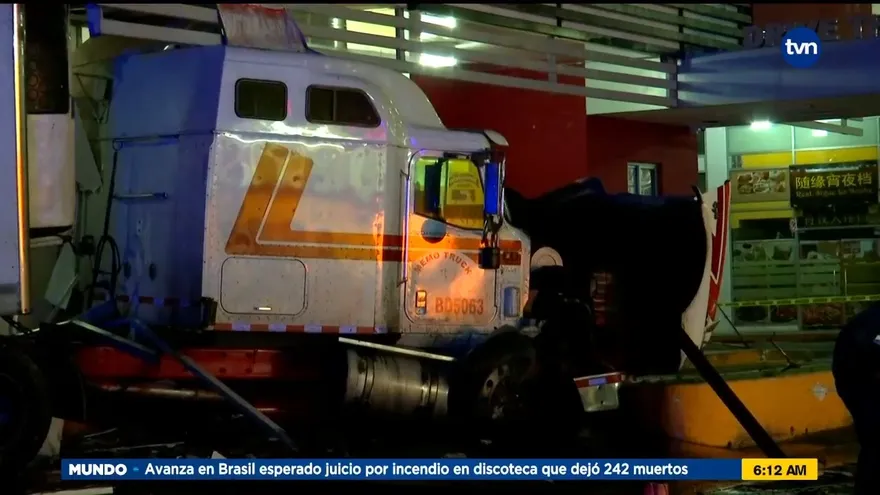 Accidente vehicular genera tráfico en la vía Ricardo J. Alfaro