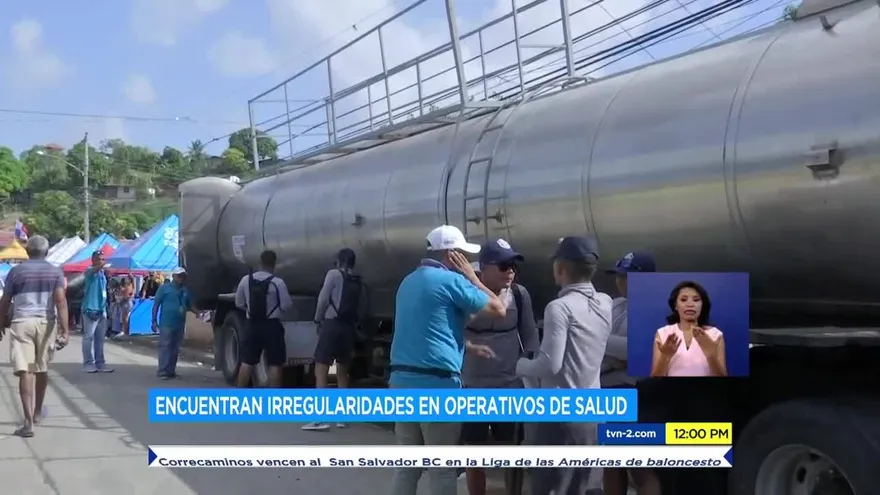 Gran cantidad de personas asisten al carnaval en San Miguelito