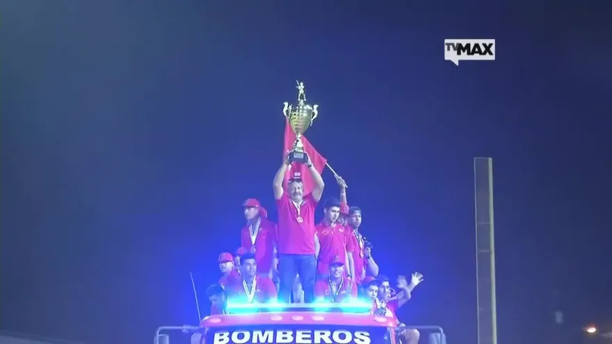 Así fue recibida la Leña Roja en su provincia