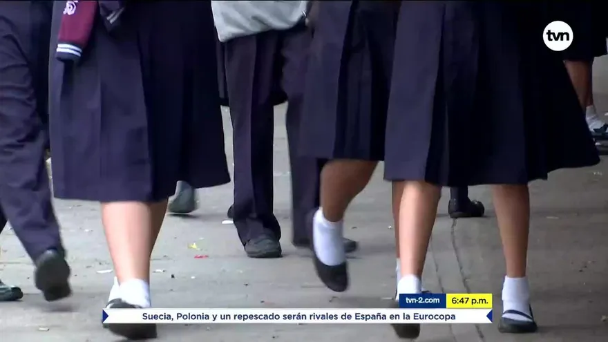 Estudiantes participan en programas para alejarlos de las drogas