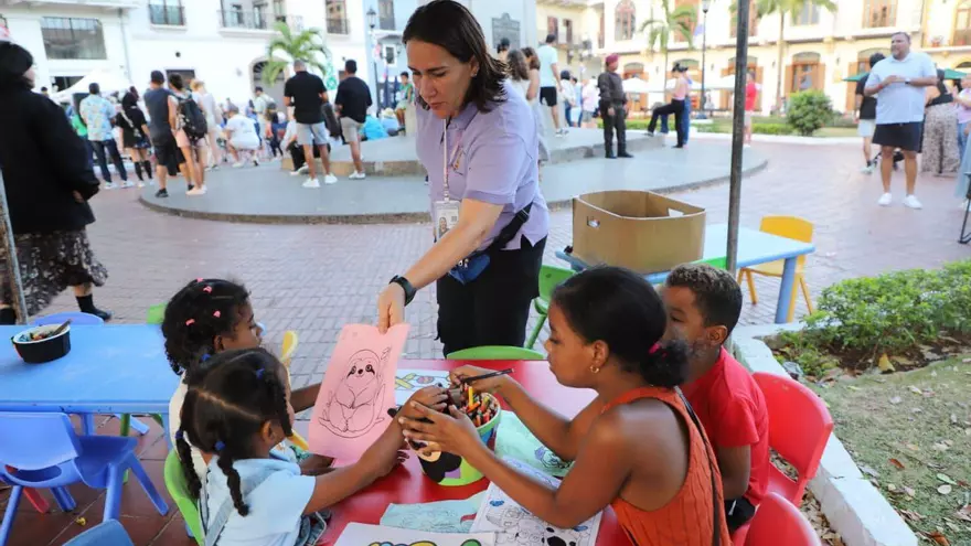 Casco Antiguo se activa con jornada cultural y comercial