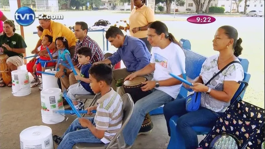 Niños discapacitados que hacen música (Domil)