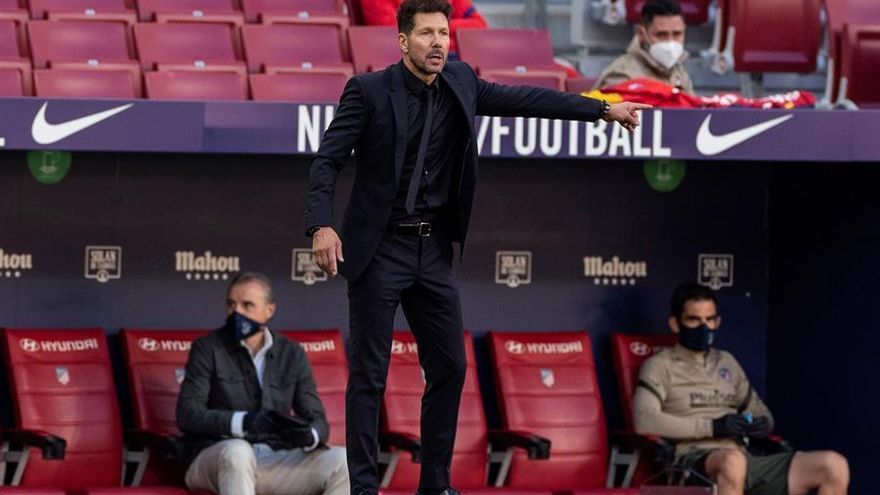 Simeone: "Costa sabe qué quiero de él; Suárez nos ilusiona lo que puede dar"