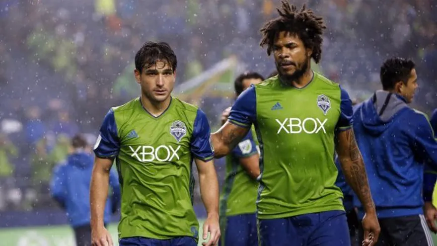 Román jugó algunos minutos la semana pasada como delantero.