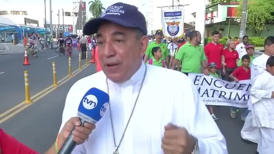 Arzobispo Ulloa hace un llamado a resguardar la familia