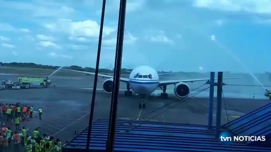 Avión de Air China llega al Aeropuerto Internacional de Tocumen