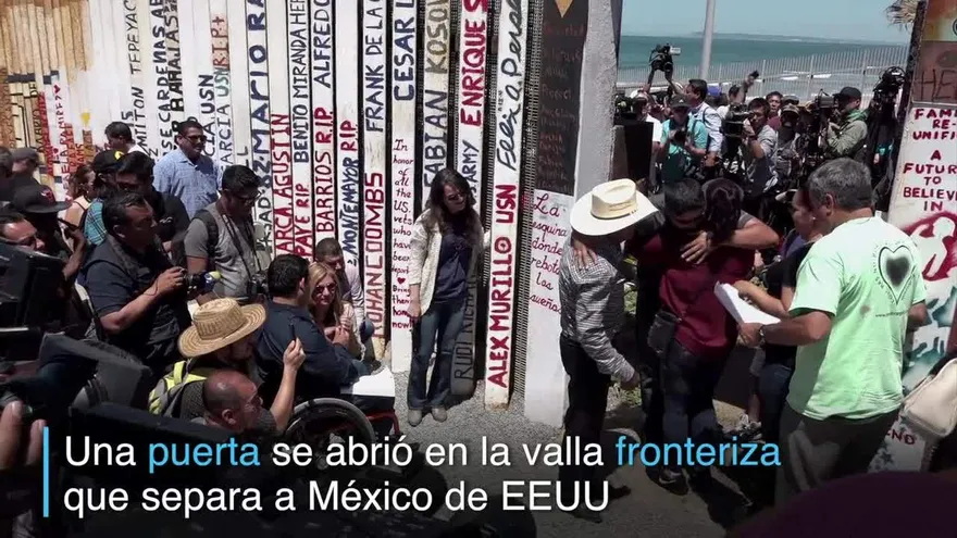 El breve abrazo entre parientes en la frontera México-EEUU