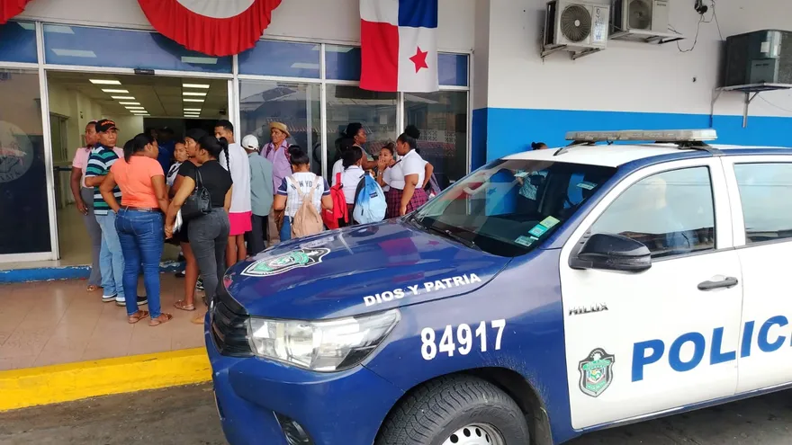 Los cuatros estuidantes heridos están el Cuarto de Urgencias del hospital Manuel Amador Guerrrero.