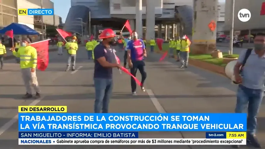 Obreros de la construcción realizan protesta