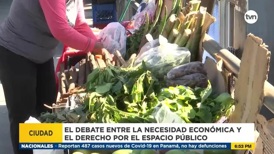 Vendedores informales vuelven a tomarse el Puente Peatonal de la 24 de diciembre