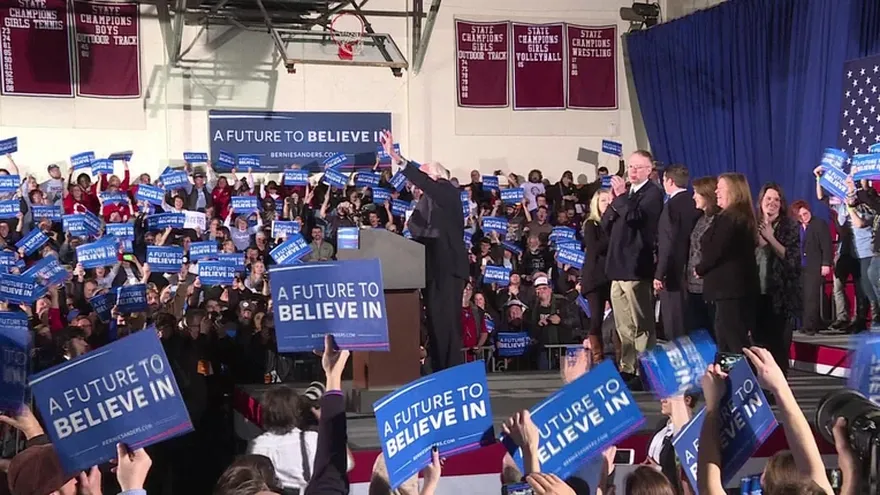 Rebeldes Trump y Sanders ganan primarias de New Hampshire
