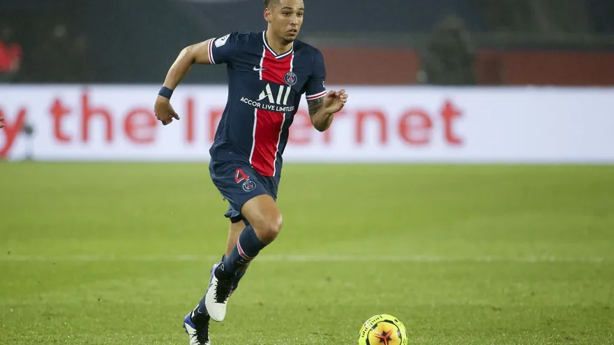 Defensor alemán del PSG Thilo Kehrer da positivo en covid-19