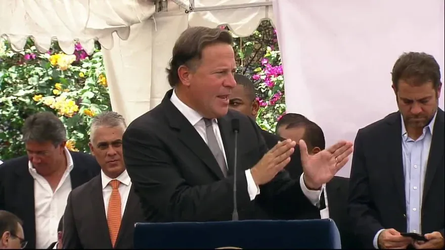 Varela firma la ley de décimos caídos