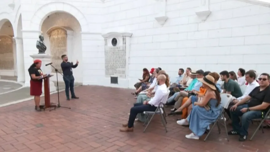Países francófonos comparten cultura en la Plaza de Francia