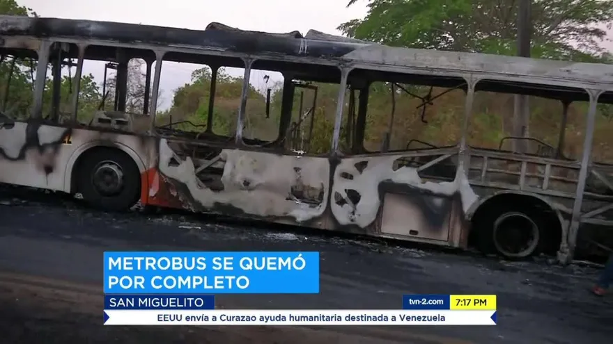 Investigan incendio en Metrobús