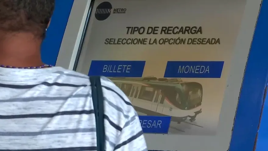 Anuncian fecha para tramitar tarjeta estudiantil de MiBus