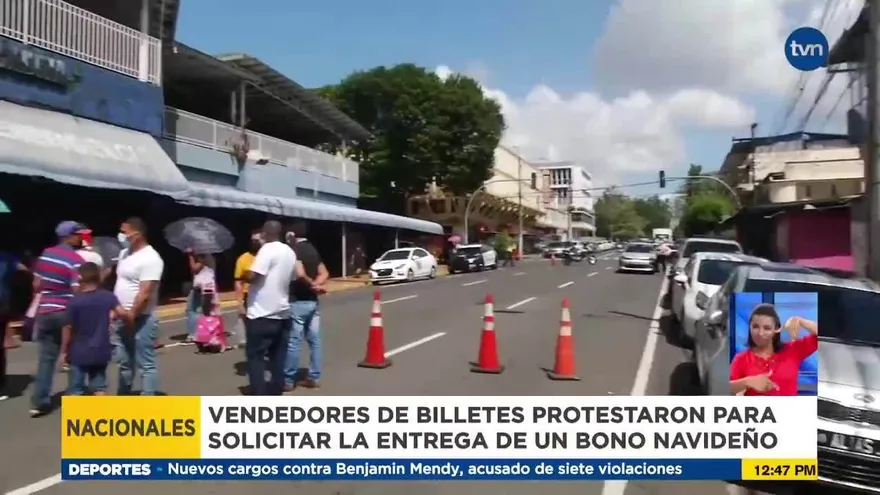 Vendedores y funcionarios protestan por bono en la Lotería Nacional