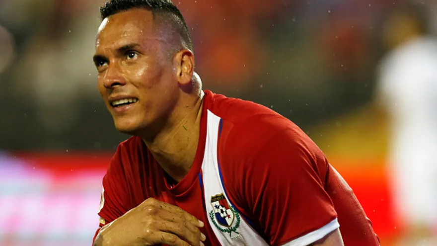 Blas Pérez, baja ante Trinidad y Tobago por lesión en su muslo izquierdo