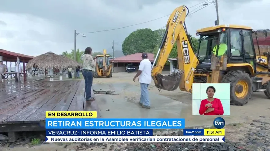 Retiran estructuras ilegales en playa Veracruz
