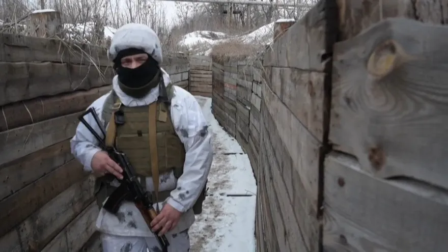 Calma "desconcertante" en las trincheras ucranianas mientras aumenta la tensión