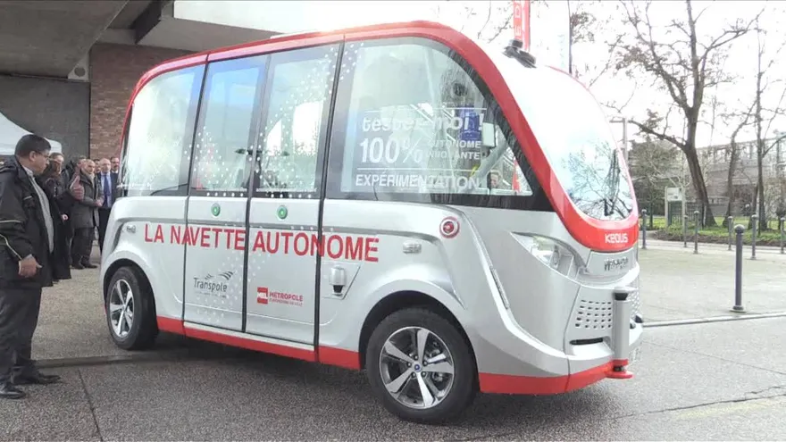 Francia lanza un autobús “sin conductor” en universidad
