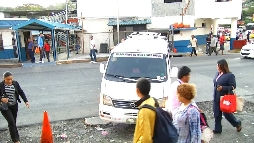 La Policía interviene por cierre de conductores piratas