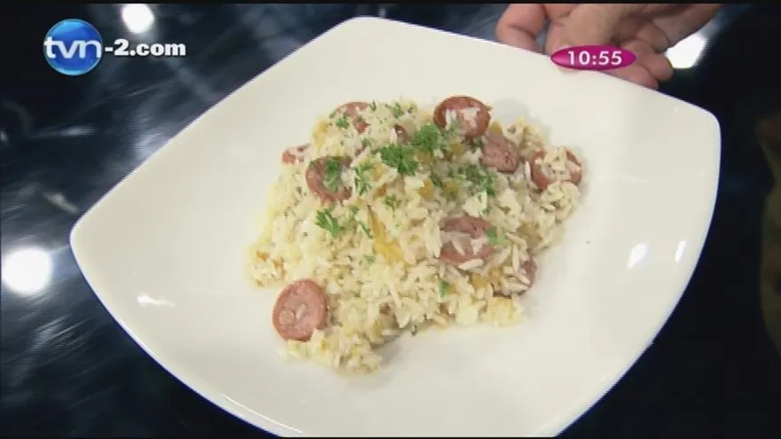ARROZ SALTEADO CON PLÁTANO Y CHORIZO