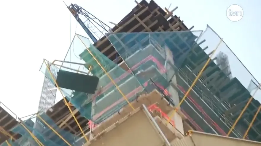 Un muerto y dos heridos tras accidente en edificio en construcción