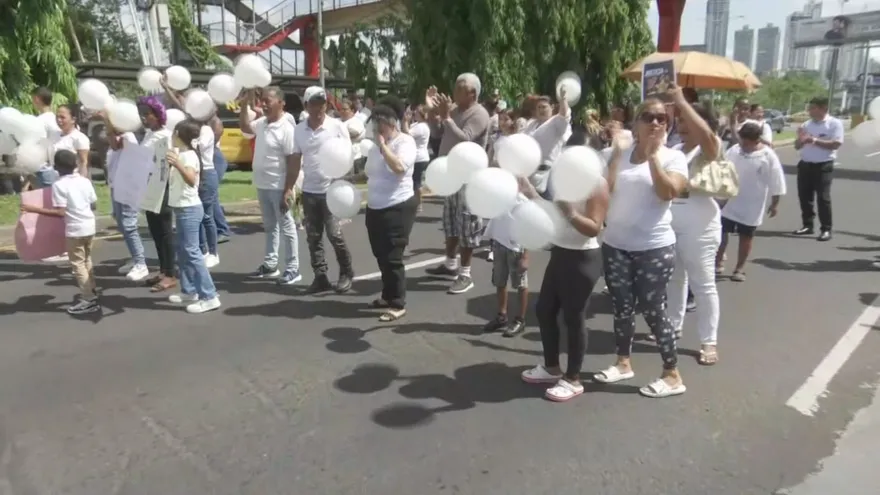Comunidad educativa de la Escuela El Japón protestan por justicia para niña asesinada