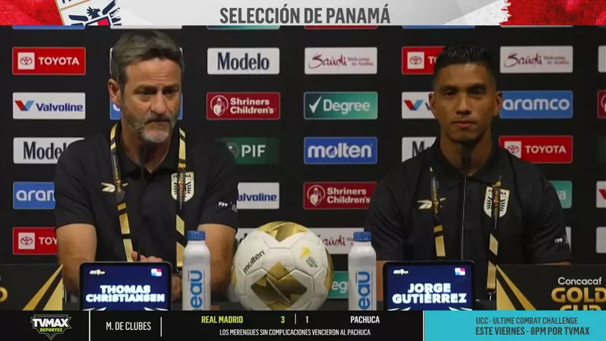 Thomas Christiansen (i) y Jorge Gutiérrez (d) en conferencia de prensa