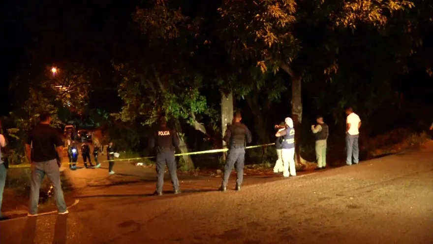 Asesinan a dos jóvenes en El Naranjal de Pedregal