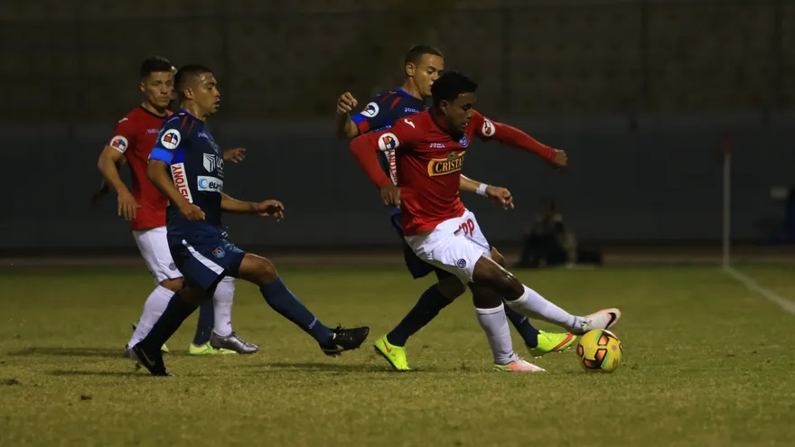 Ricardo Buitrago anotó en derrota del Juan Aurich