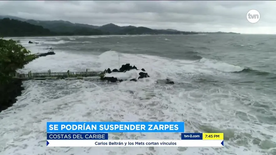 Continúan los oleajes y fuertes vientos