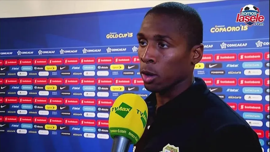 Los jugadores atendieron a los medios y recalcaron el mal arbitraje