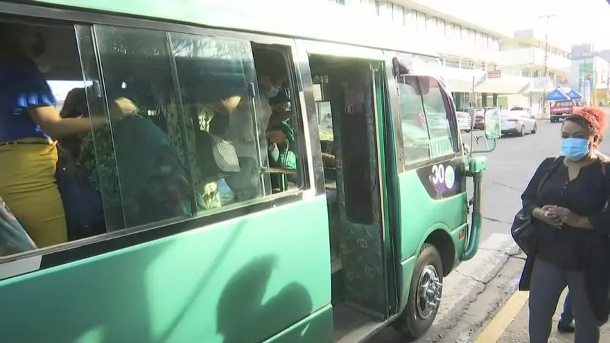 Usuarios en David se quejan de aumentos ilegales de transporte