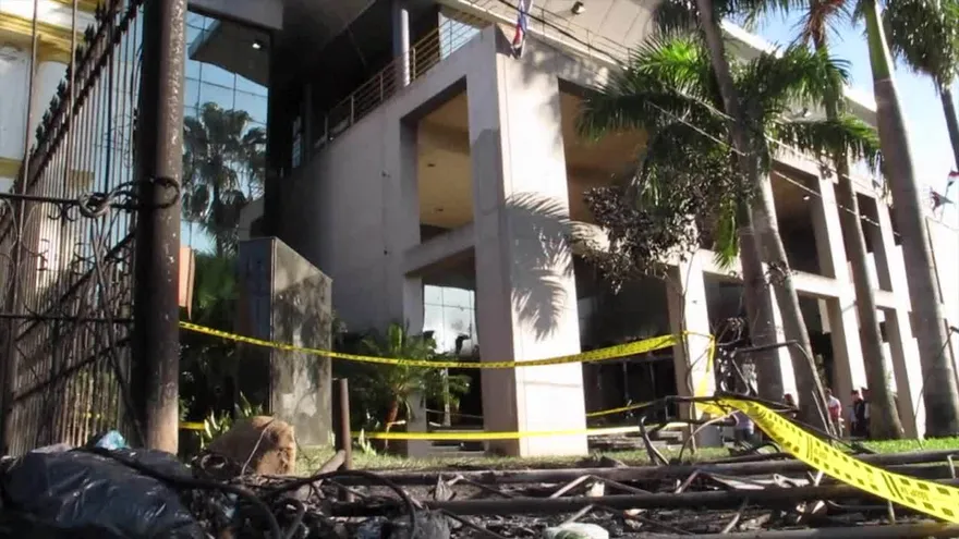 Un muerto y 30 heridos tras violencia en Paraguay por reelección