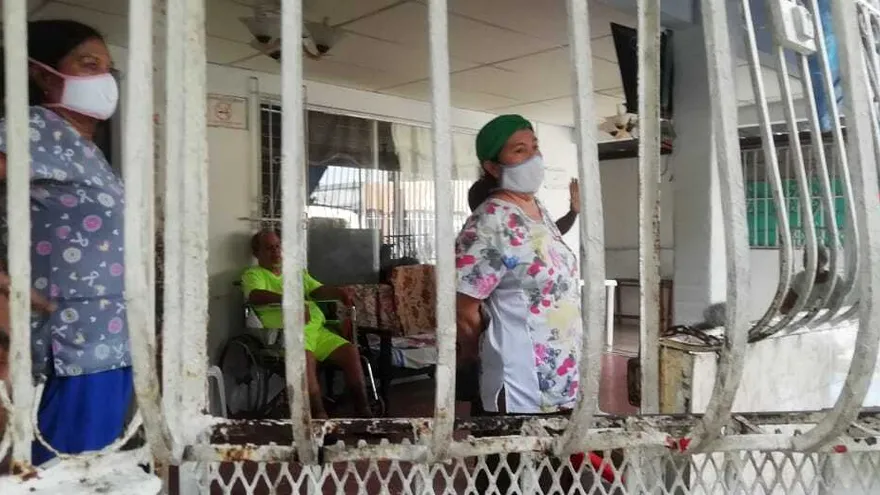 Minsa verifica cumplimiento de medidas sanitarias en hogares de adultos mayores