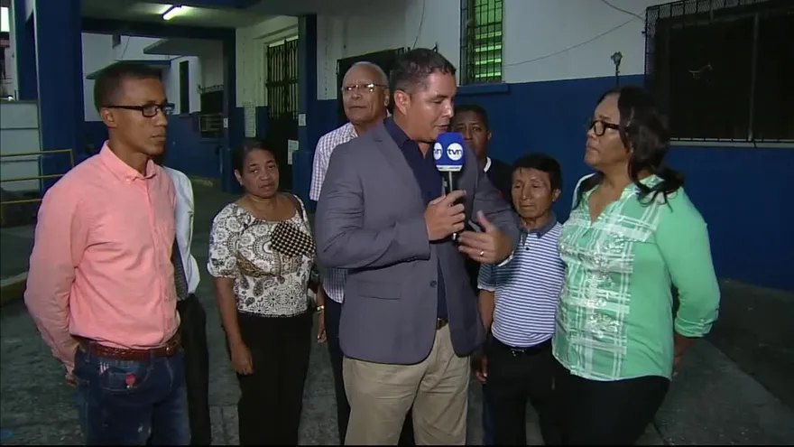 Decisión de derrumbar la escuela República de Venezuela causa molestia