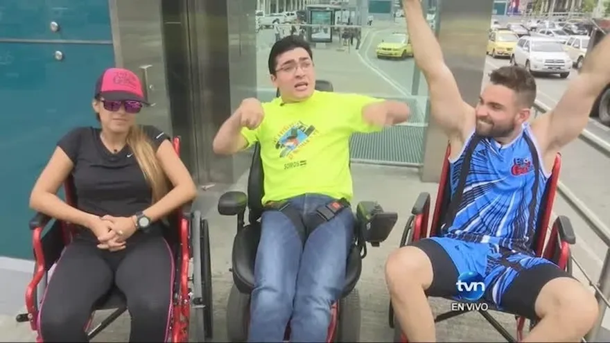 Neka y Ariel en Mi Silla Y Yo junto a Juanpi Dolande