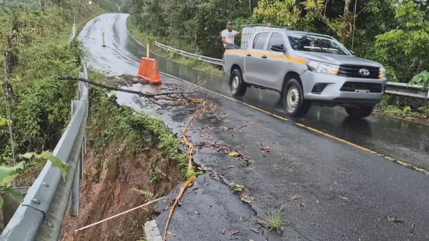 Daños en la vía Boca La Mina en Coclé.