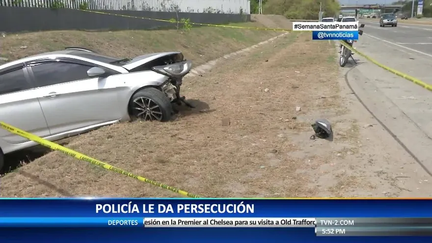 Persecución tras robo de un auto